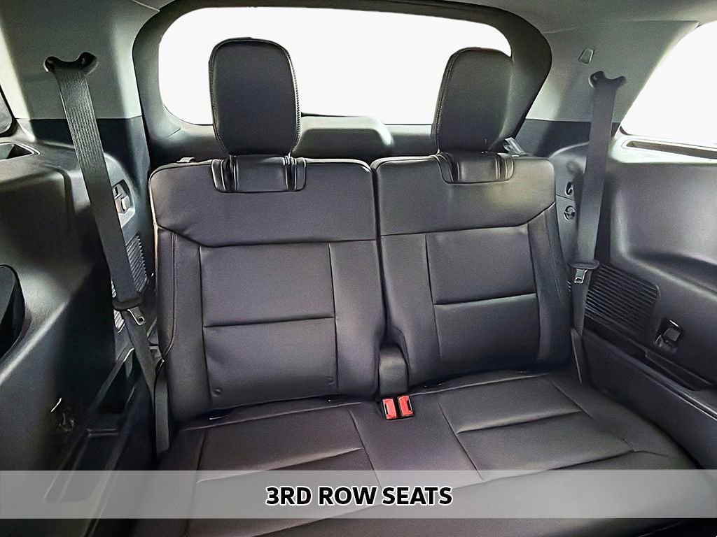 Used 2023 Ford Explorer XLT w/ Equipment Group 202A image 6