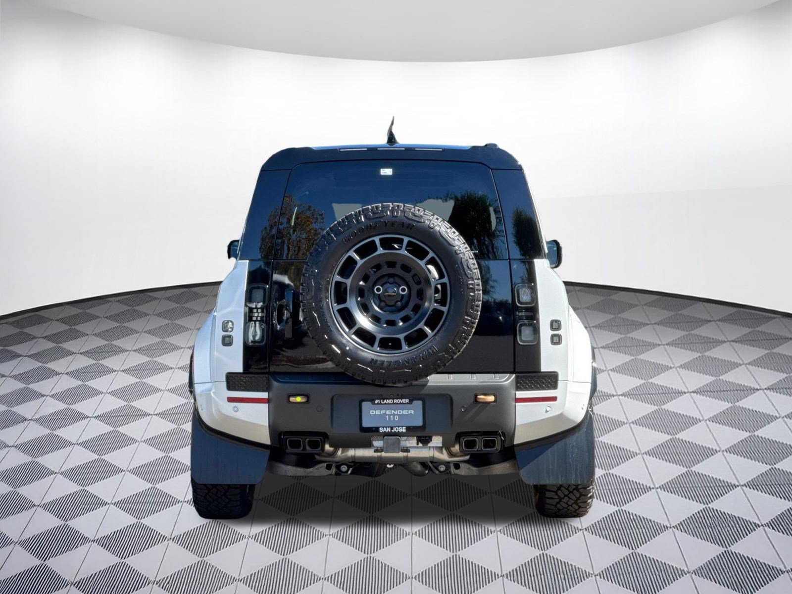 New 2026 Land Rover Defender 110 OCTA AWD/4WD image 10