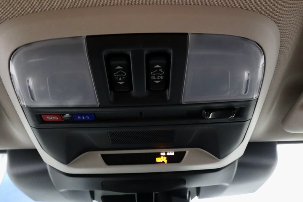 Used 2025 Subaru Crosstrek 2.5i Premium AWD/4WD image 34