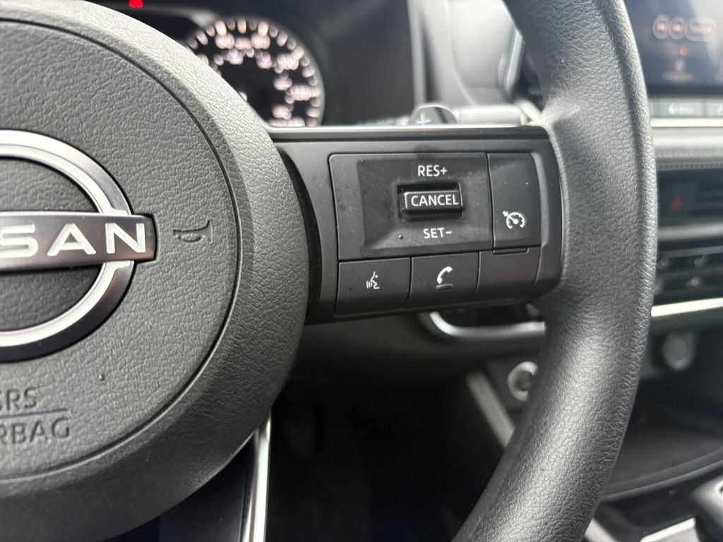 Used 2023 Nissan Rogue S image 23