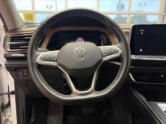 Used 2024 Volkswagen Atlas SE AWD/4WD image 24