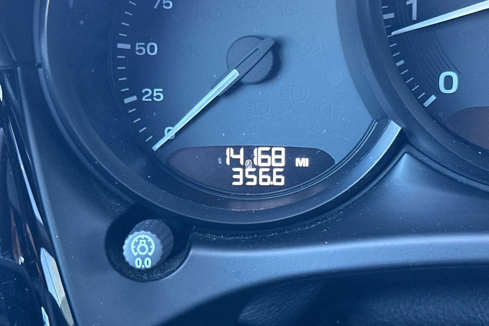 Used 2024 Porsche Macan image 33