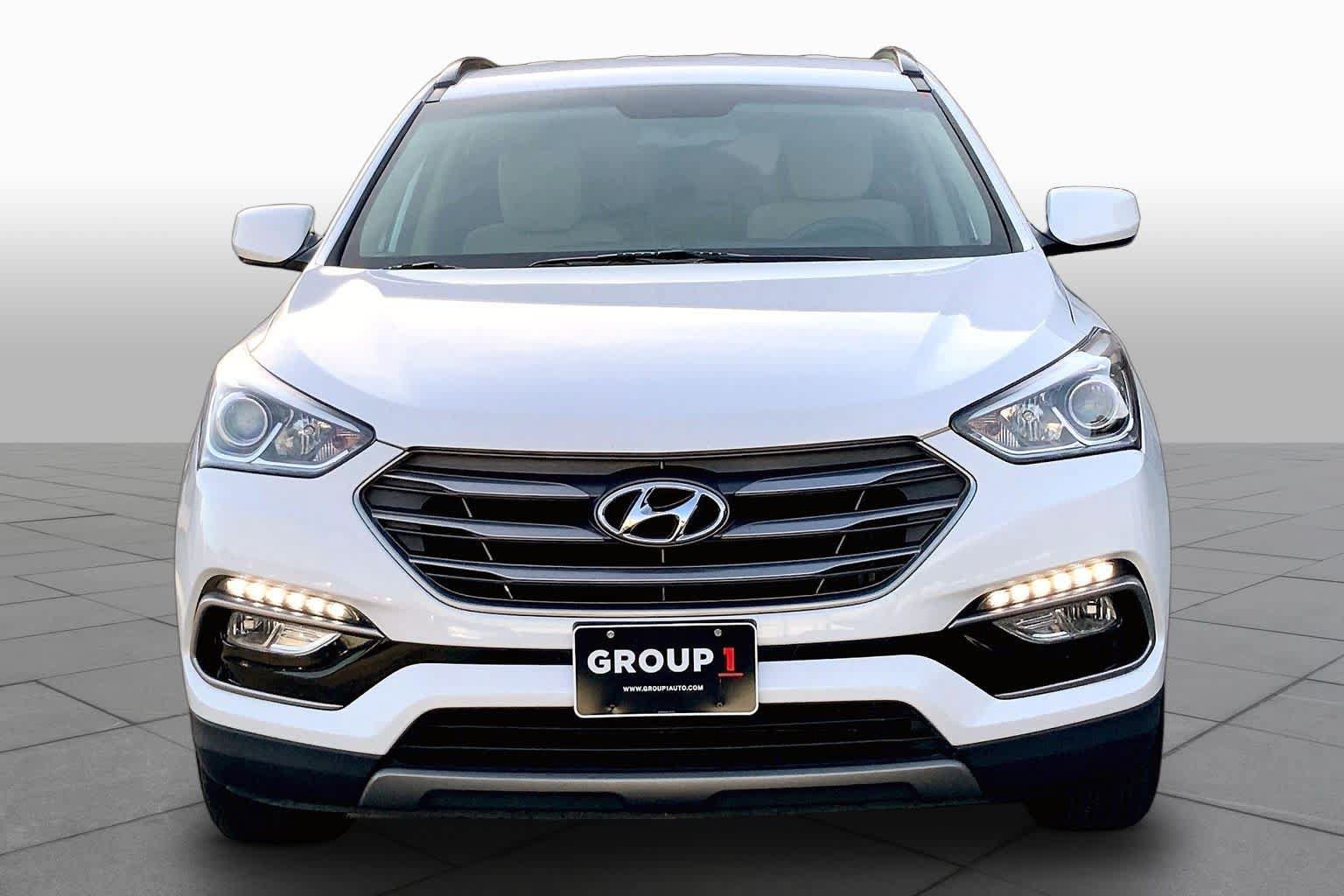 Used 2017 Hyundai Santa Fe Sport FWD image 4