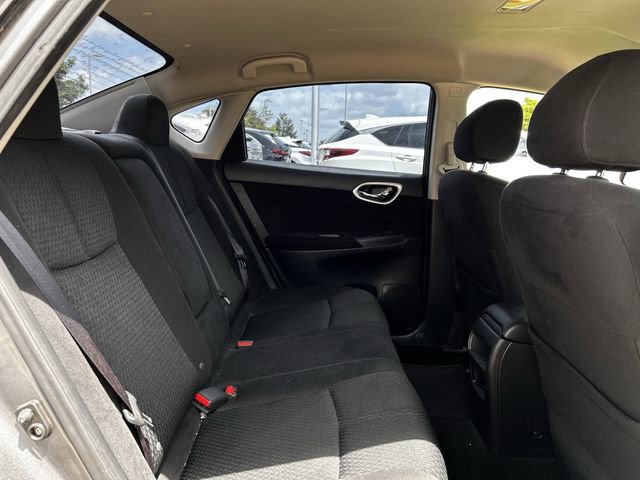 Used 2015 Nissan Sentra SR FWD image 31