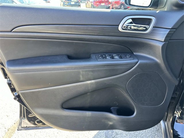 Certified 2022 Jeep Grand Cherokee Laredo X image 15