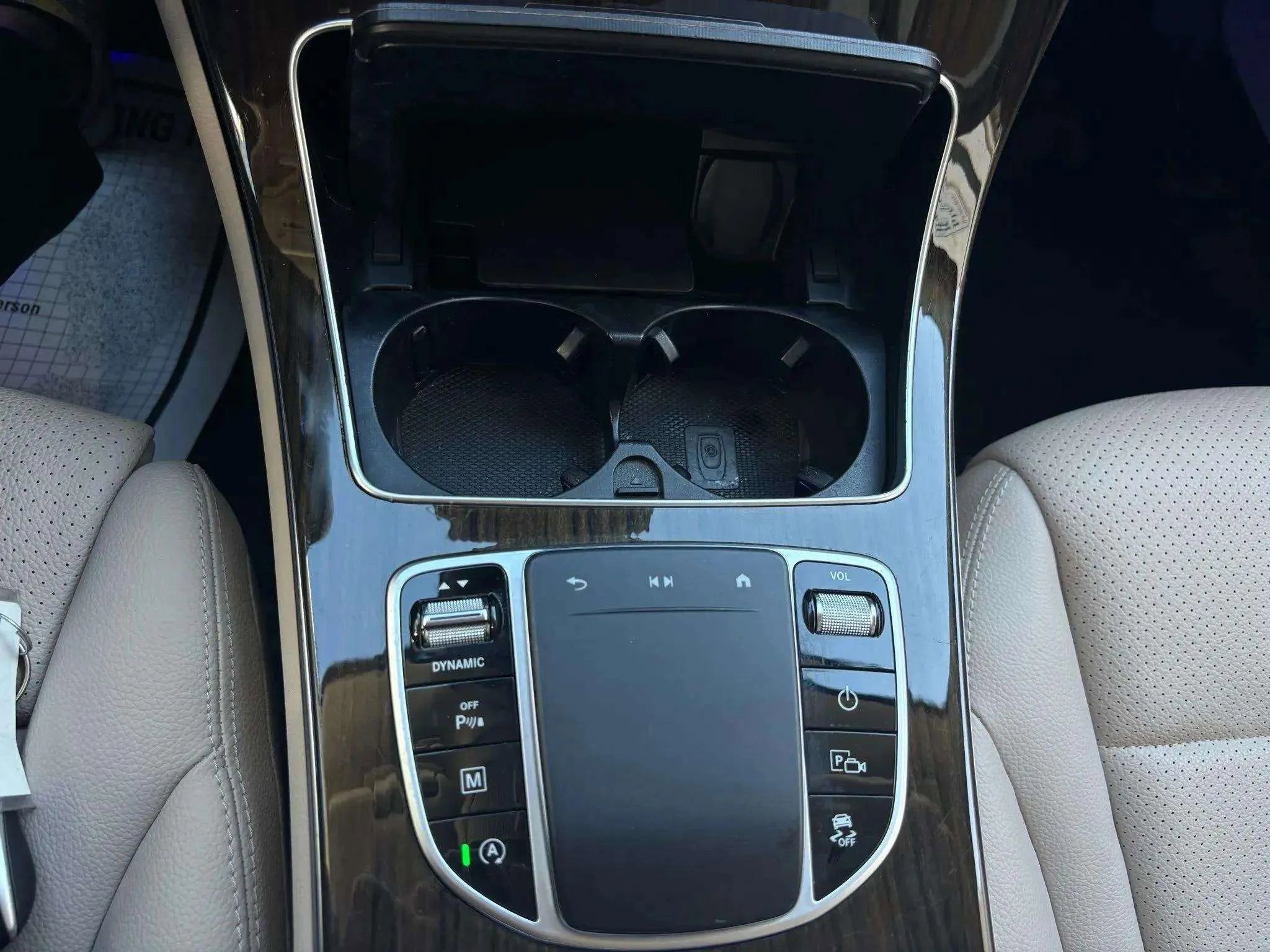 Used 2022 Mercedes-Benz GLC 300 image 26