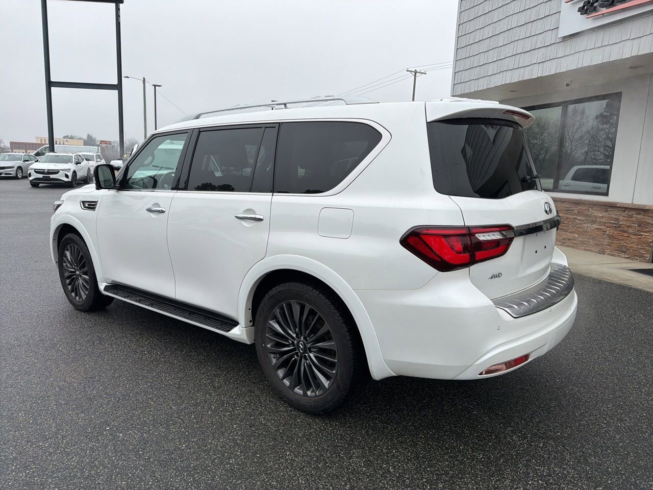 Used 2024 INFINITI QX80 Premium Select w/ Cargo Package image 6