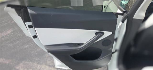 Used 2021 Tesla Model Y Long Range image 13