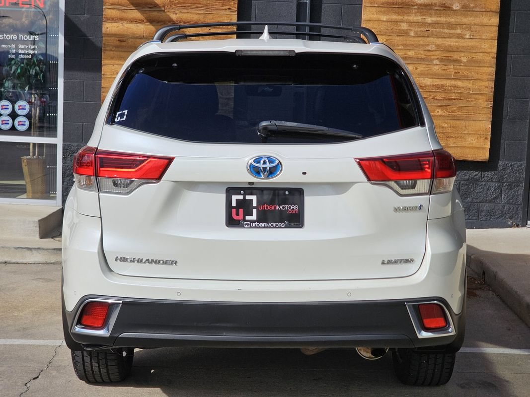 Used 2018 Toyota Highlander Limited Platinum w/ Carpet Mat Package (TMS) AWD/4WD image 12