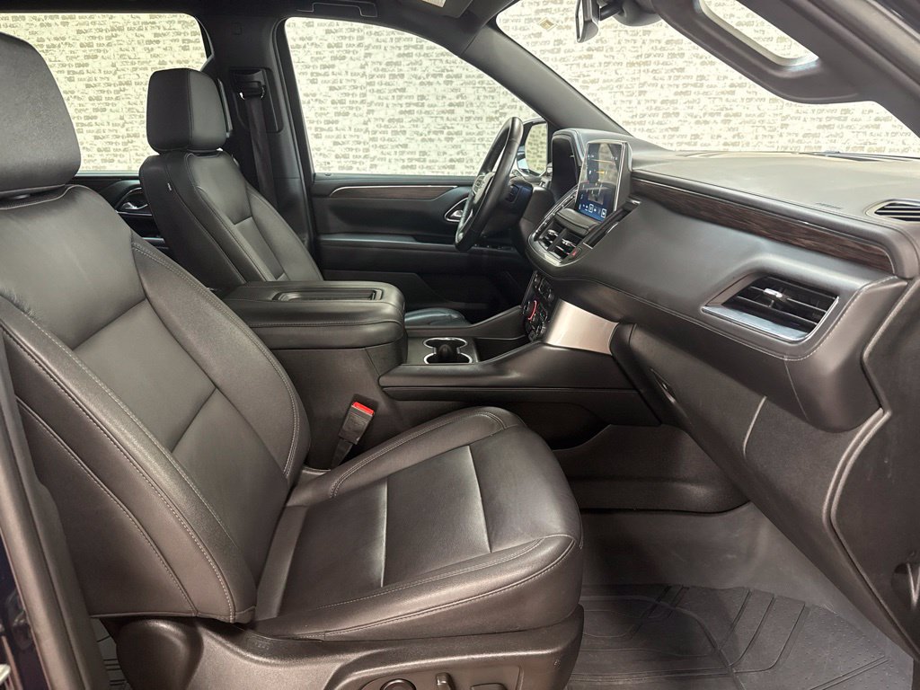 Used 2023 Chevrolet Tahoe Z71 w/ Luxury Package AWD/4WD image 10