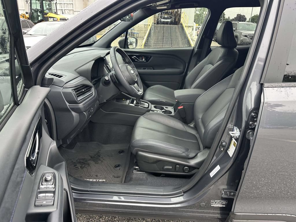 Certified 2025 Subaru Forester Limited w/ Popular Package AWD/4WD image 16