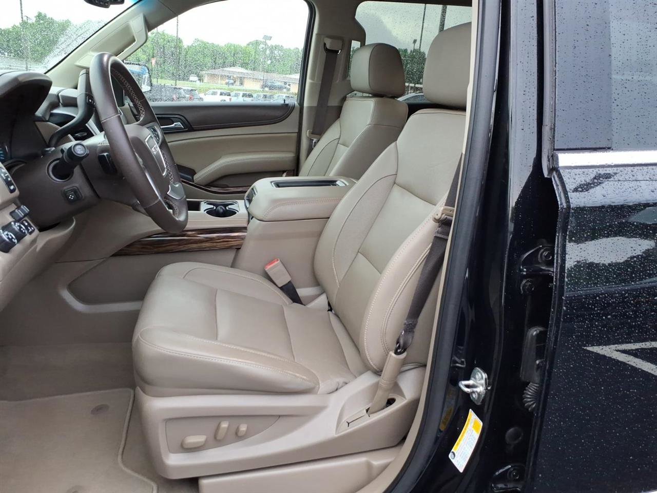 Used 2019 GMC Yukon SLT w/ Premium Edition AWD/4WD image 18