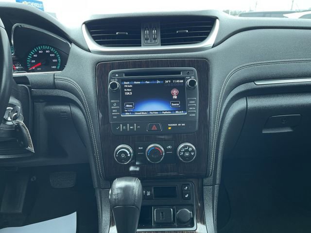 Used 2015 Chevrolet Traverse LT w/ Style and Technology Package image 13