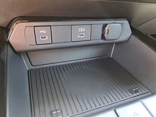 New 2025 Toyota Prius XSE image 24