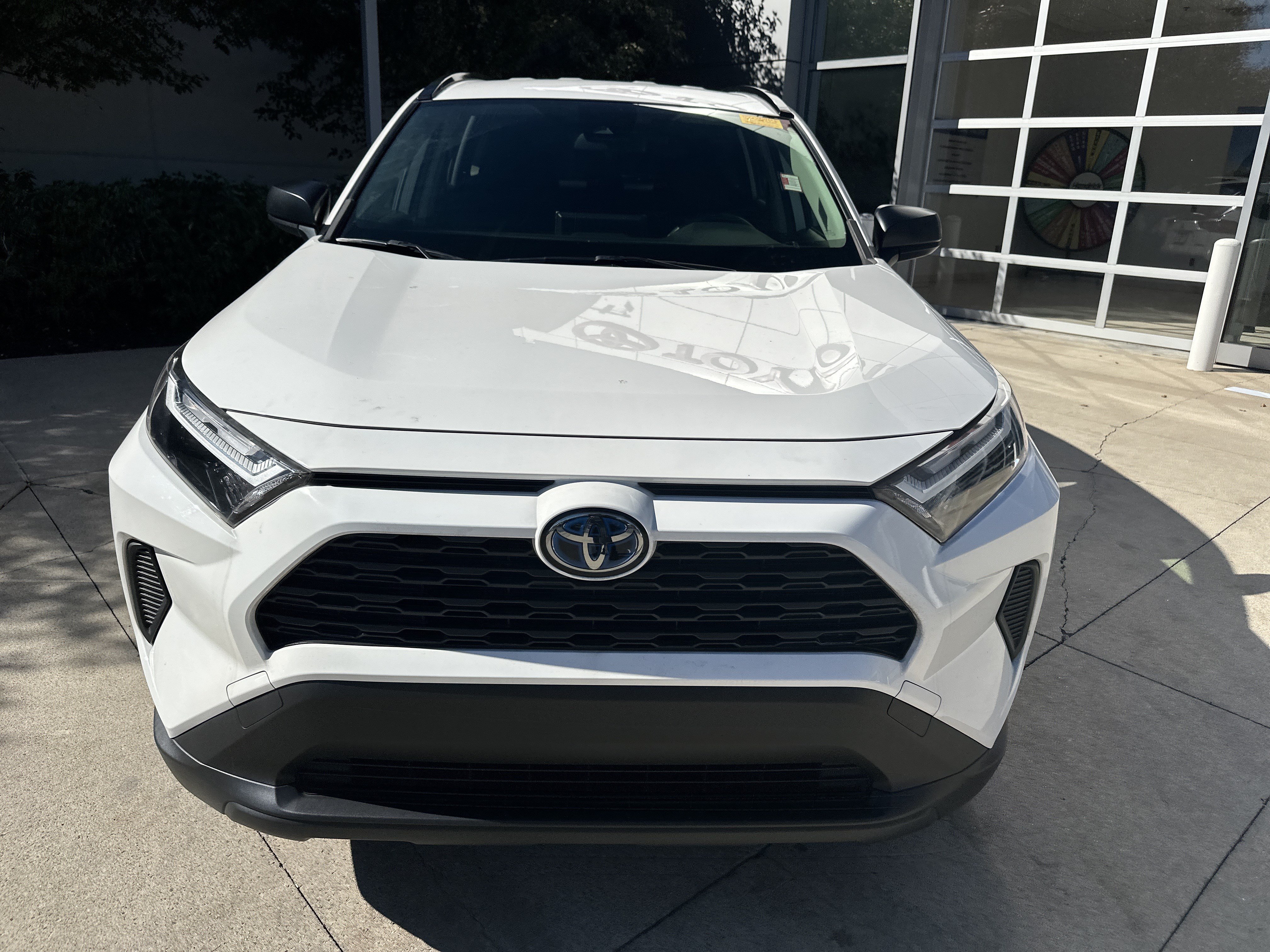 Used 2024 Toyota RAV4 LE AWD/4WD image 5