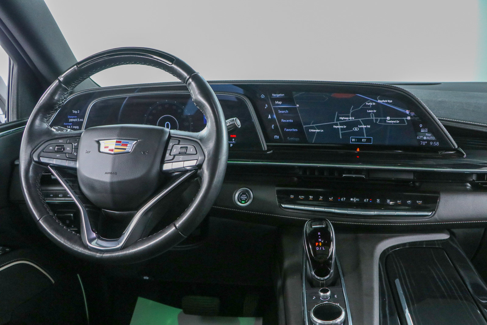 Used 2024 Cadillac Escalade Sport w/ LPO, ONYX Package AWD/4WD image 18