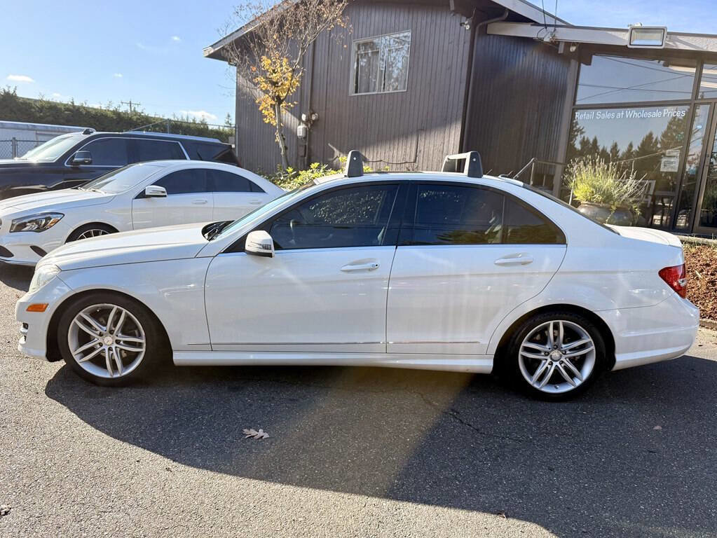 Used 2012 Mercedes-Benz C 300 4MATIC Sedan image 3