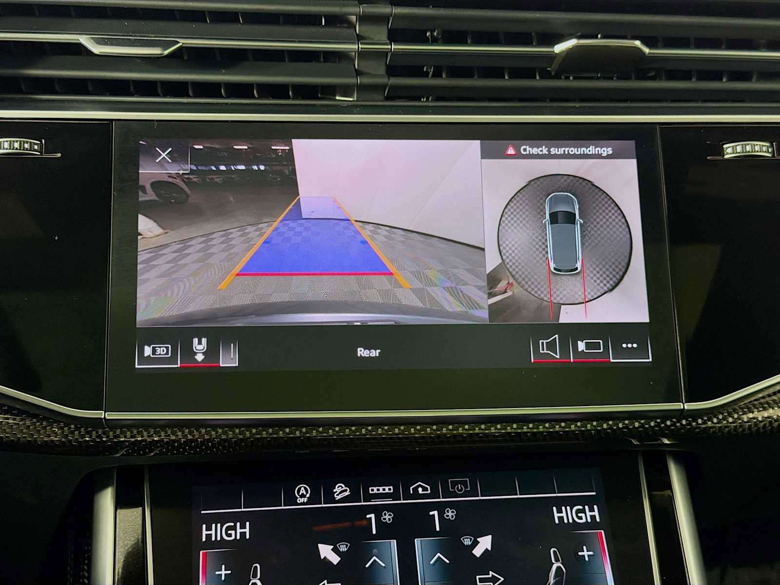 Used 2023 Audi SQ7 Premium Plus w/ Towing Package image 16