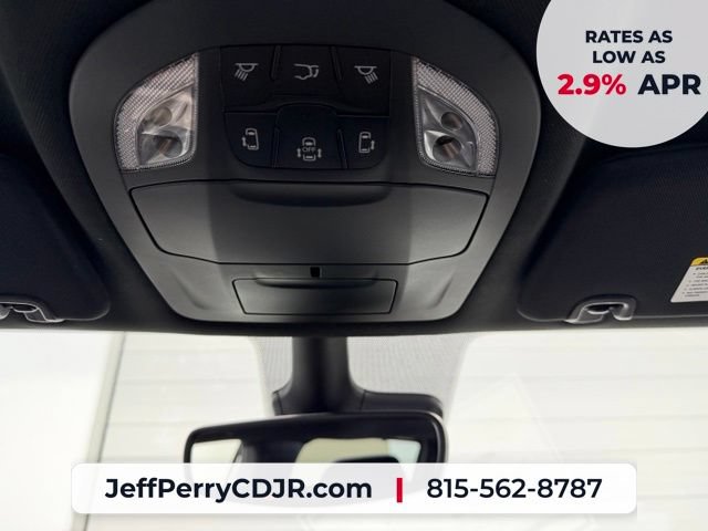 New 2027 Chrysler Pacifica Select FWD image 20
