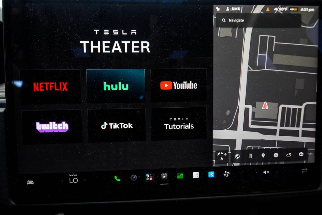 Used 2023 Tesla Model S AWD/4WD image 24