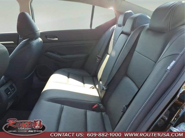 Used 2025 Nissan Altima 2.5 SL FWD image 21