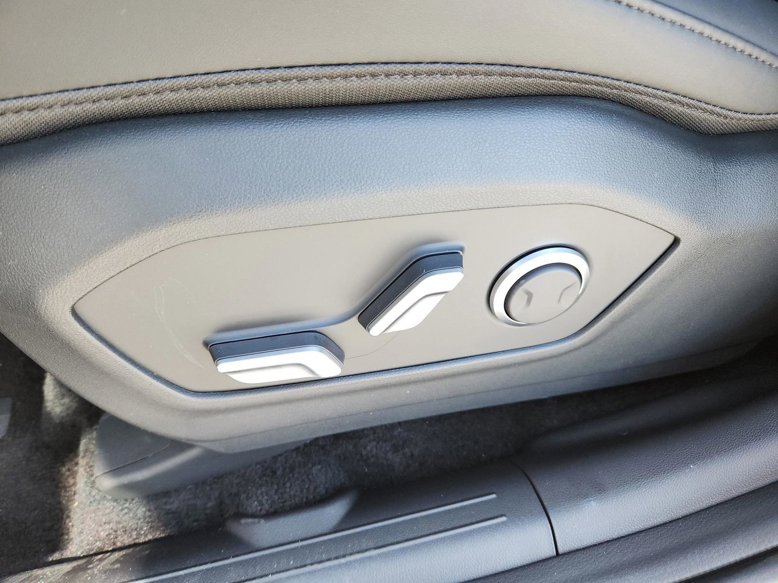 New 2026 Hyundai Santa Fe SEL image 18