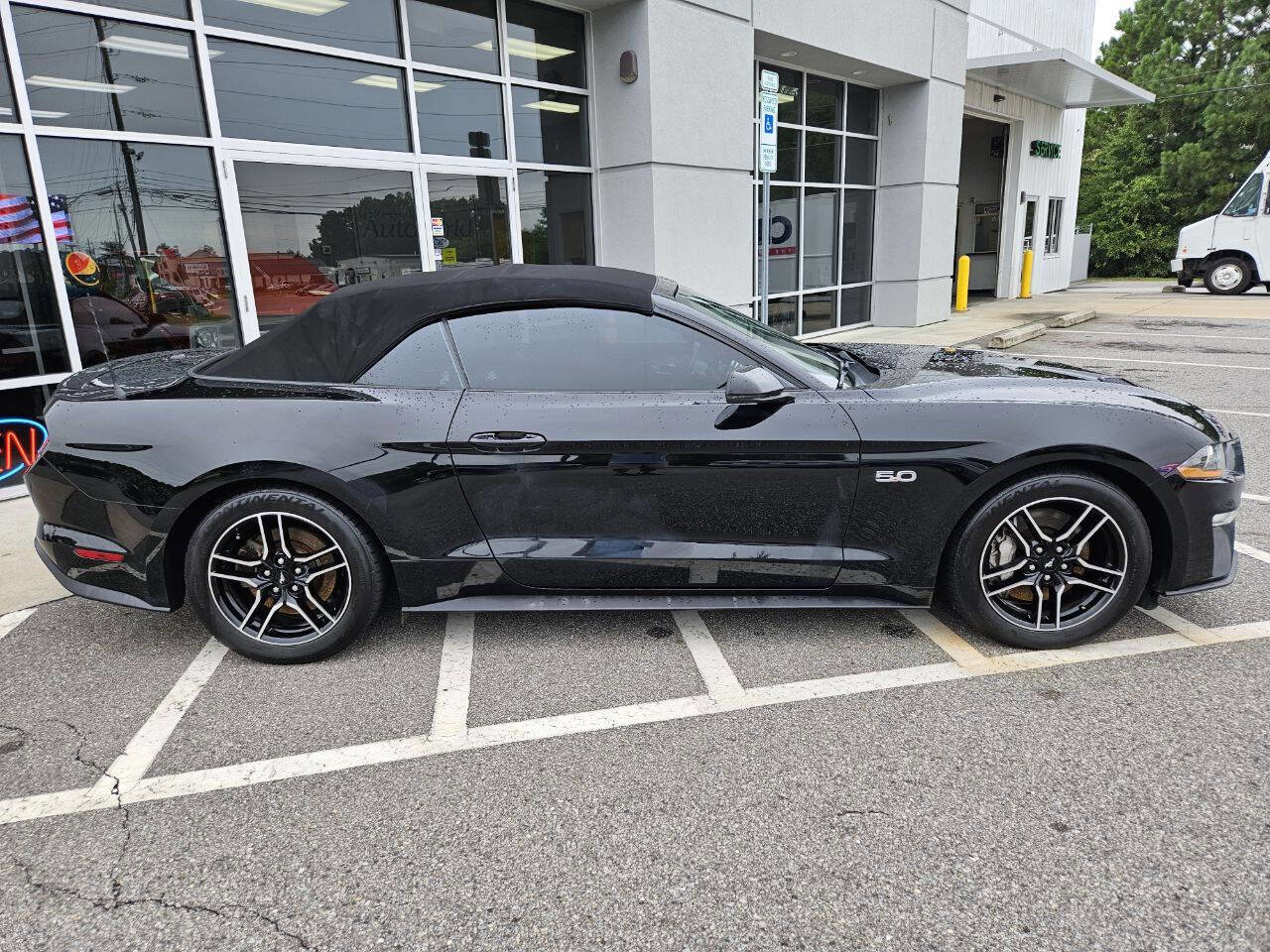 Used 2020 Ford Mustang GT Premium w/ Equipment Group 401A image 6