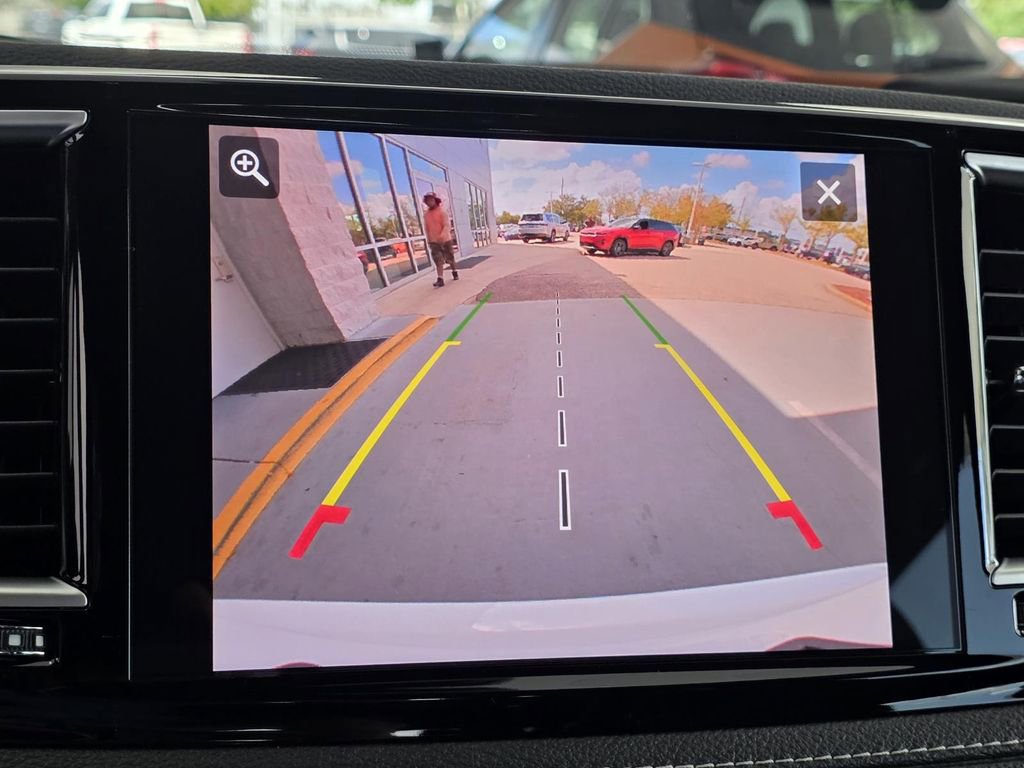 New 2026 Chrysler Pacifica Limited w/ Uconnect Theater Family Group image 26