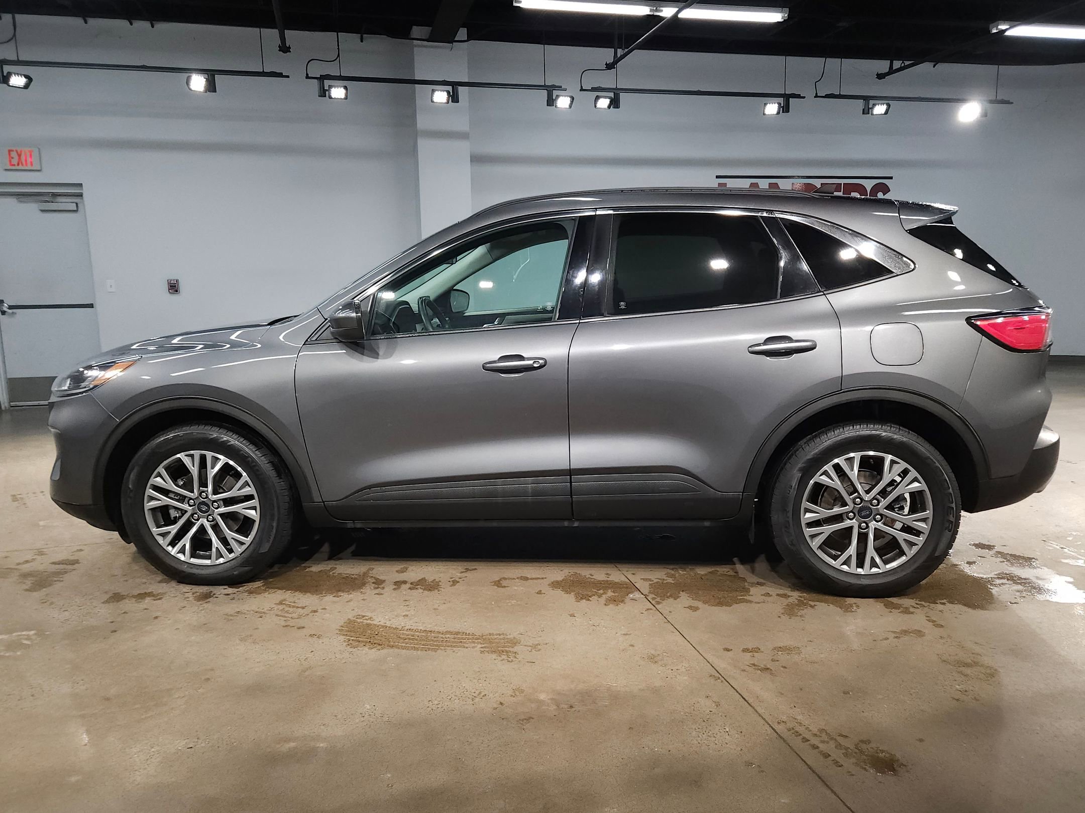 Used 2021 Ford Escape SEL image 4