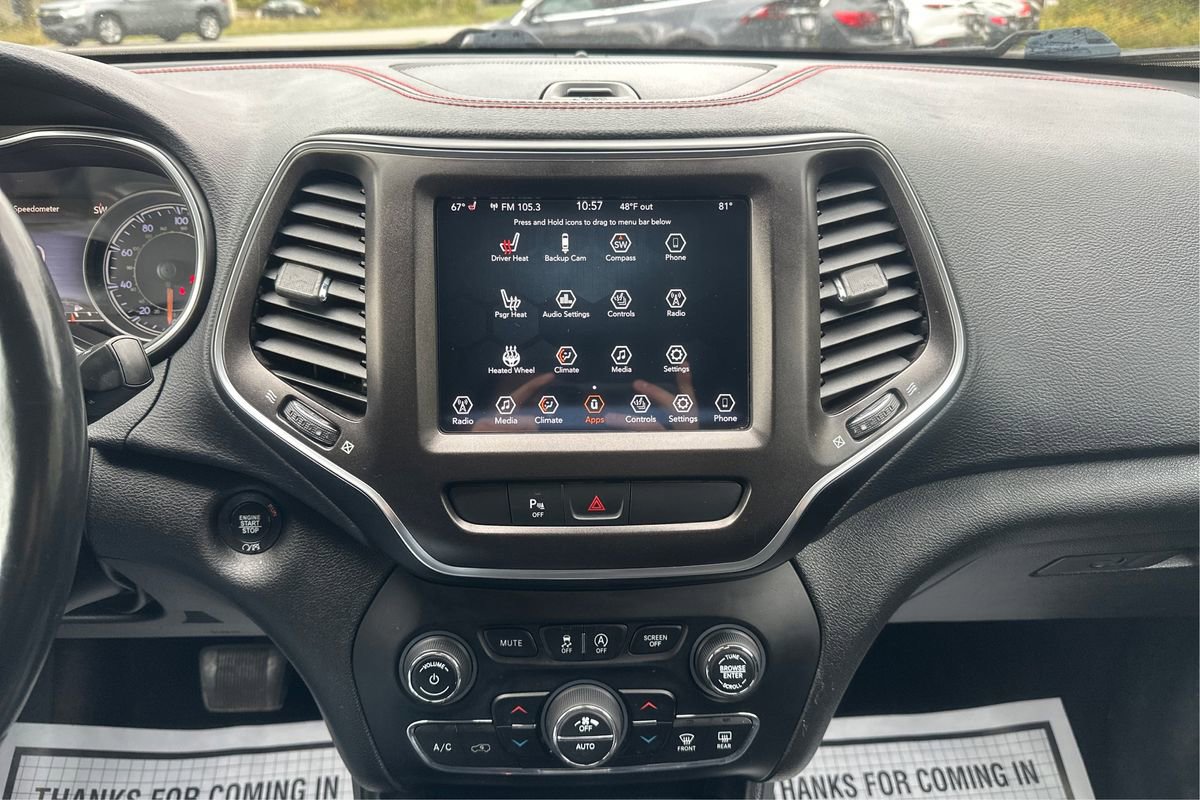 Used 2019 Jeep Cherokee Trailhawk w/ Cold Weather Group image 12