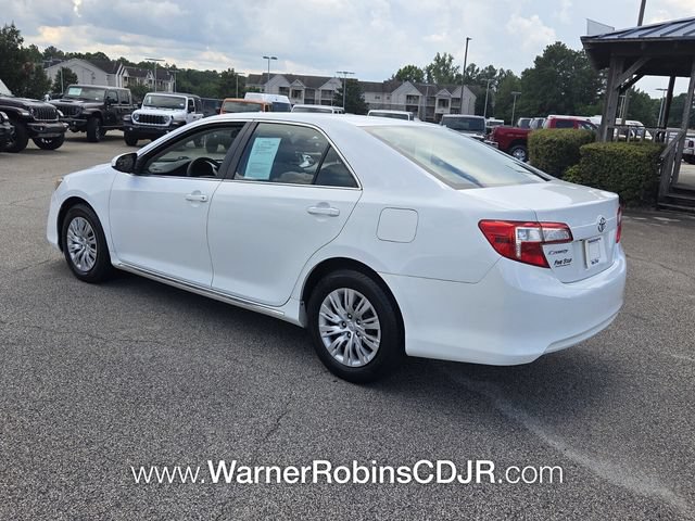 Used 2014 Toyota Camry LE FWD image 10