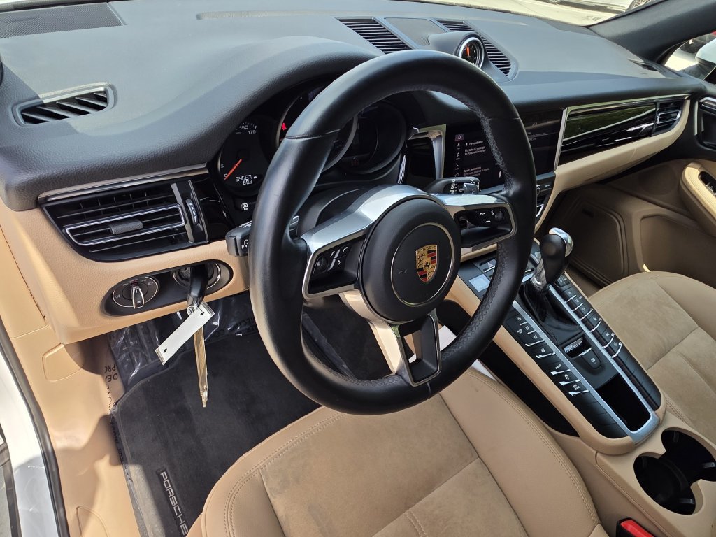 Certified 2021 Porsche Macan AWD/4WD image 5