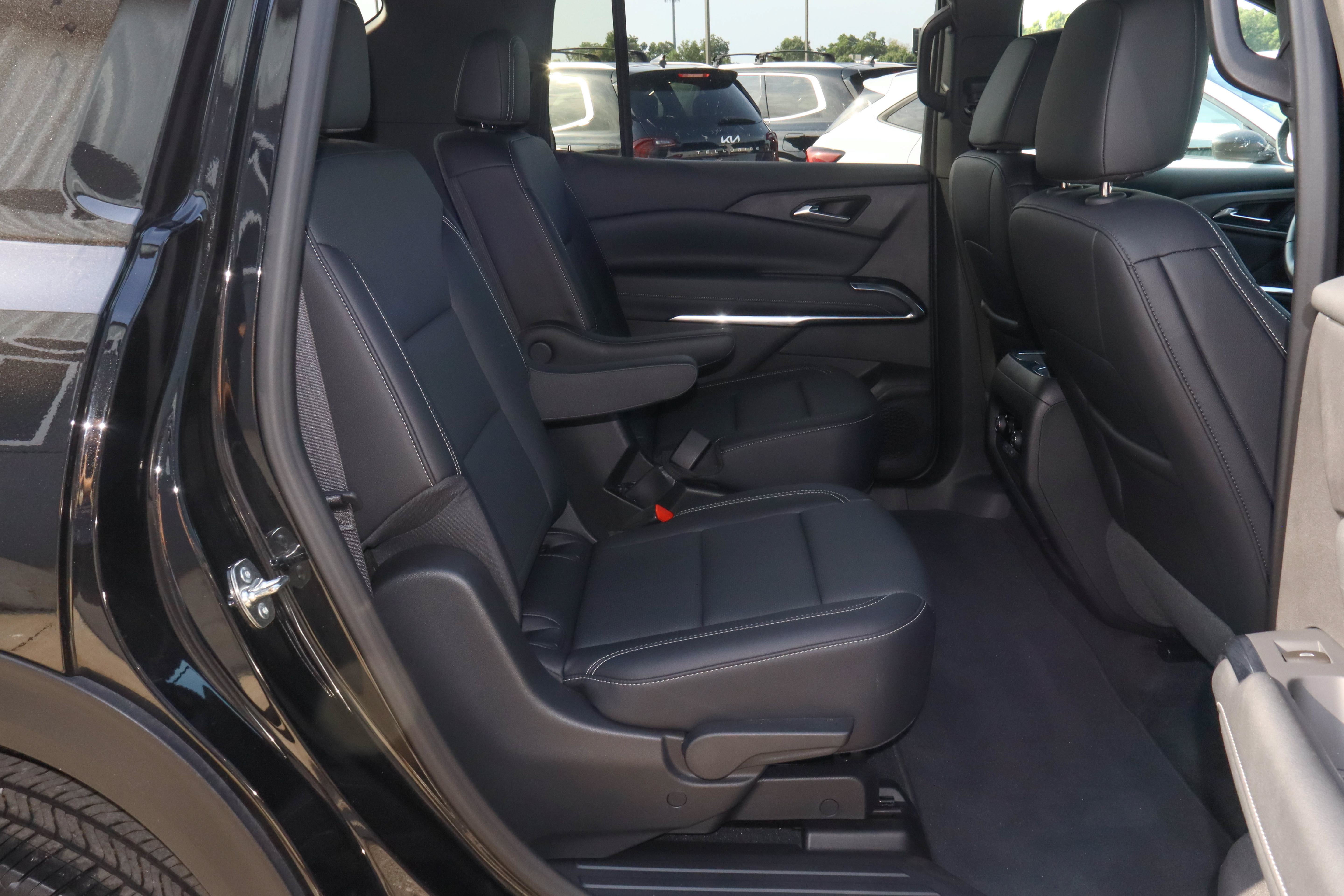 Used 2026 Chevrolet Traverse LT AWD/4WD image 25