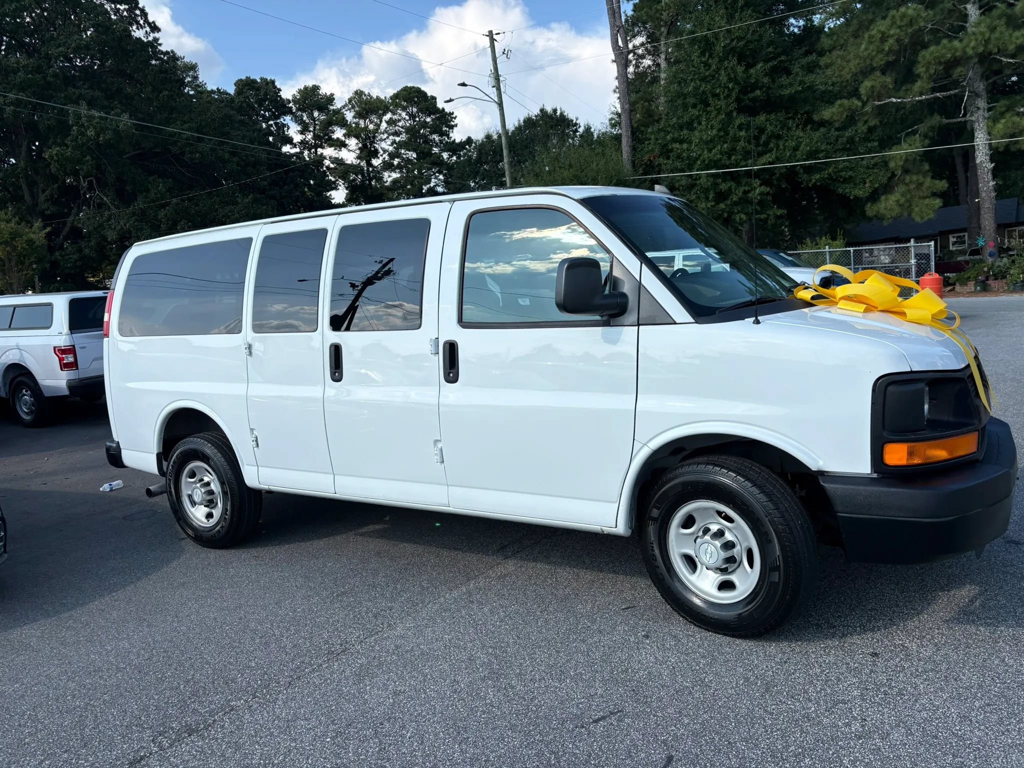 Used 2016 Chevrolet Express 2500 LS RWD image 11