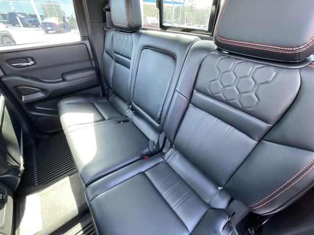 Used 2023 Nissan Frontier PRO-4X w/ Pro-4X Premium Package image 18