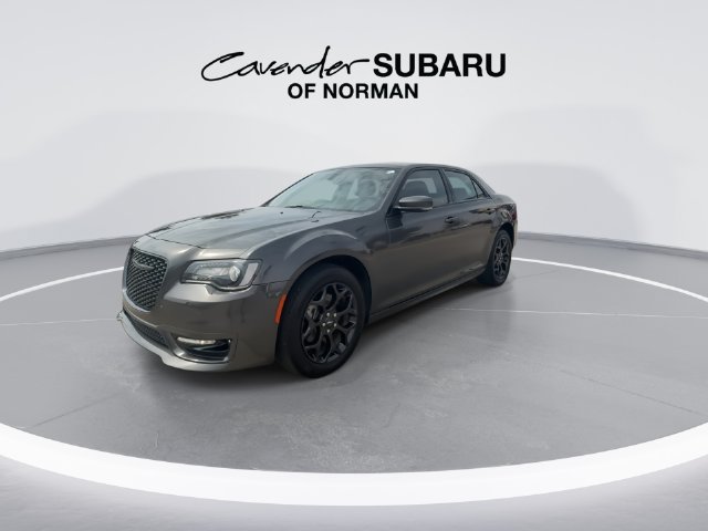 Used 2023 Chrysler 300 Touring L AWD/4WD image 4