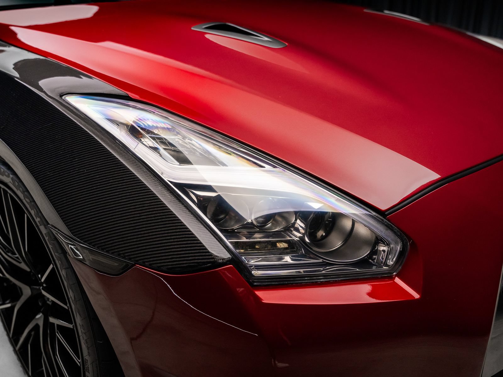 Used 2014 Nissan GT-R Premium AWD/4WD image 18