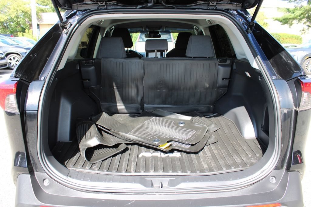 Used 2025 Toyota RAV4 LE FWD image 11