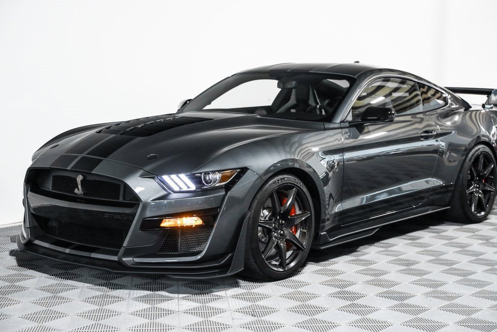 Used 2022 Ford Mustang Shelby GT500 w/ Carbon Fiber Track Pack image 17