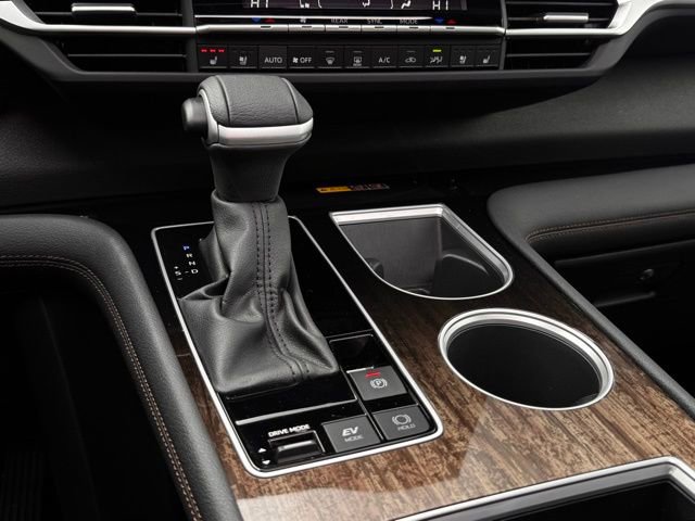 Used 2025 Toyota Sienna Limited image 33