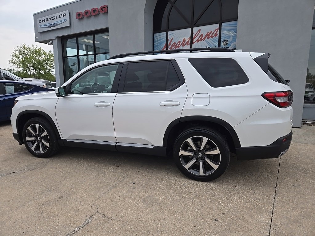 Used 2023 Honda Pilot Elite image 6