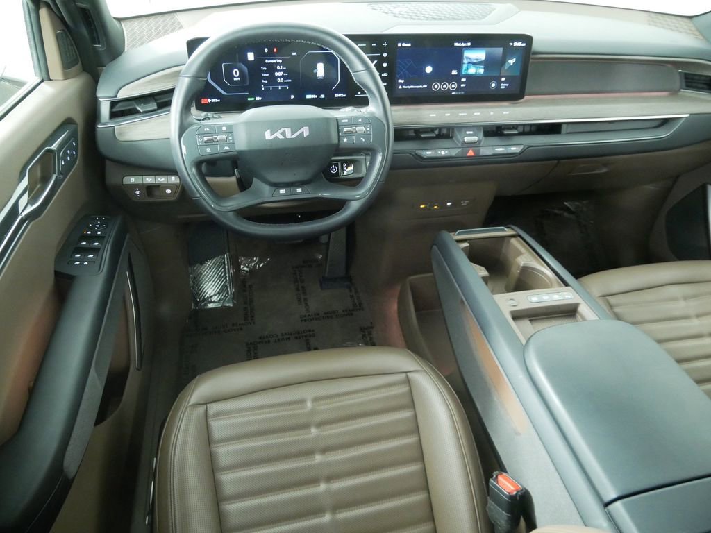 Certified 2024 Kia EV9 Land image 20