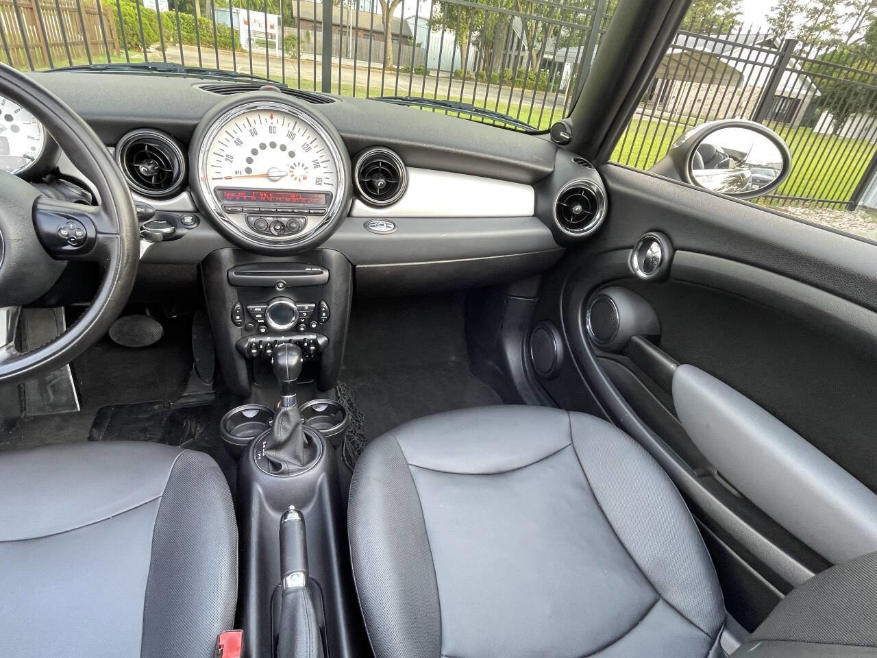 Used 2011 MINI Cooper Base 2dr Convertible image 27