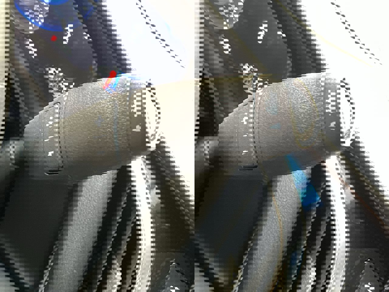 Used 2019 Cadillac Escalade ESV Premium Luxury image 29