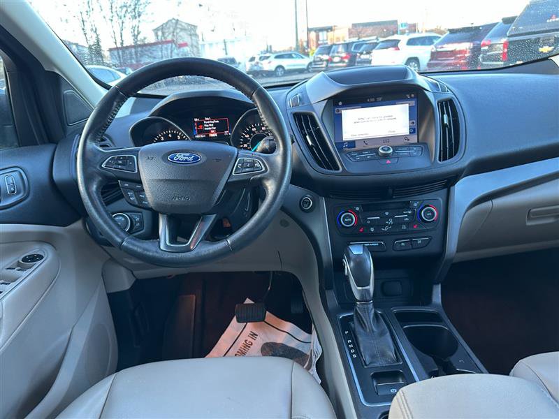 Used 2019 Ford Escape SEL image 23