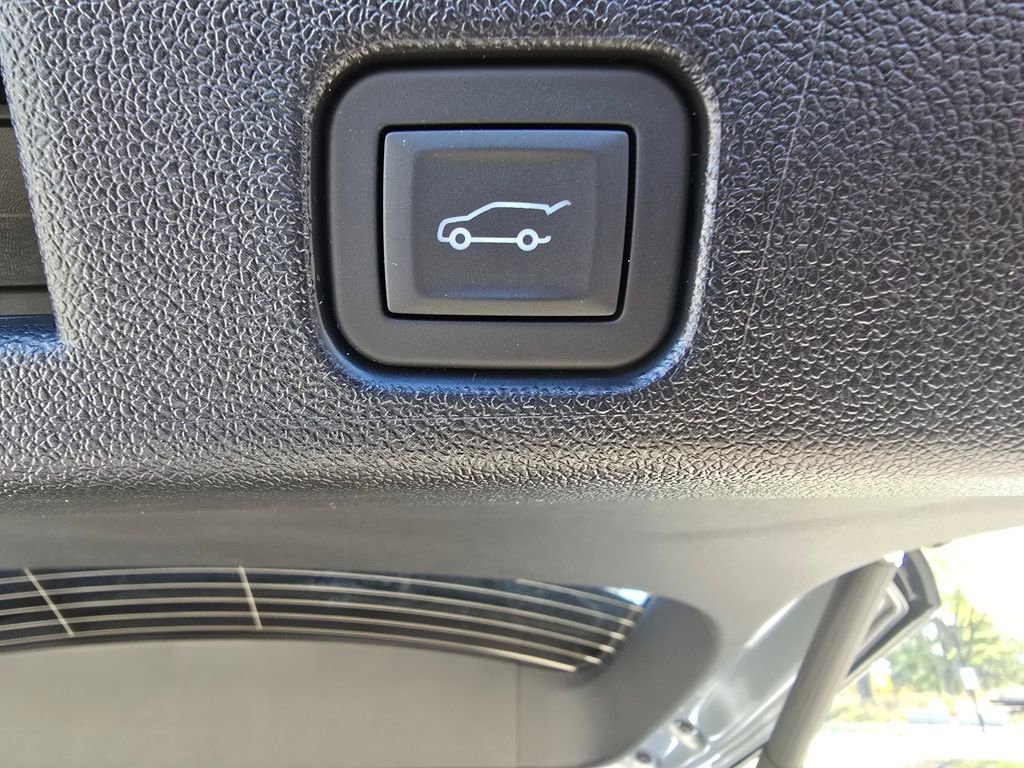 New 2025 Buick Enclave Preferred w/ LPO, All-Weather Package image 21