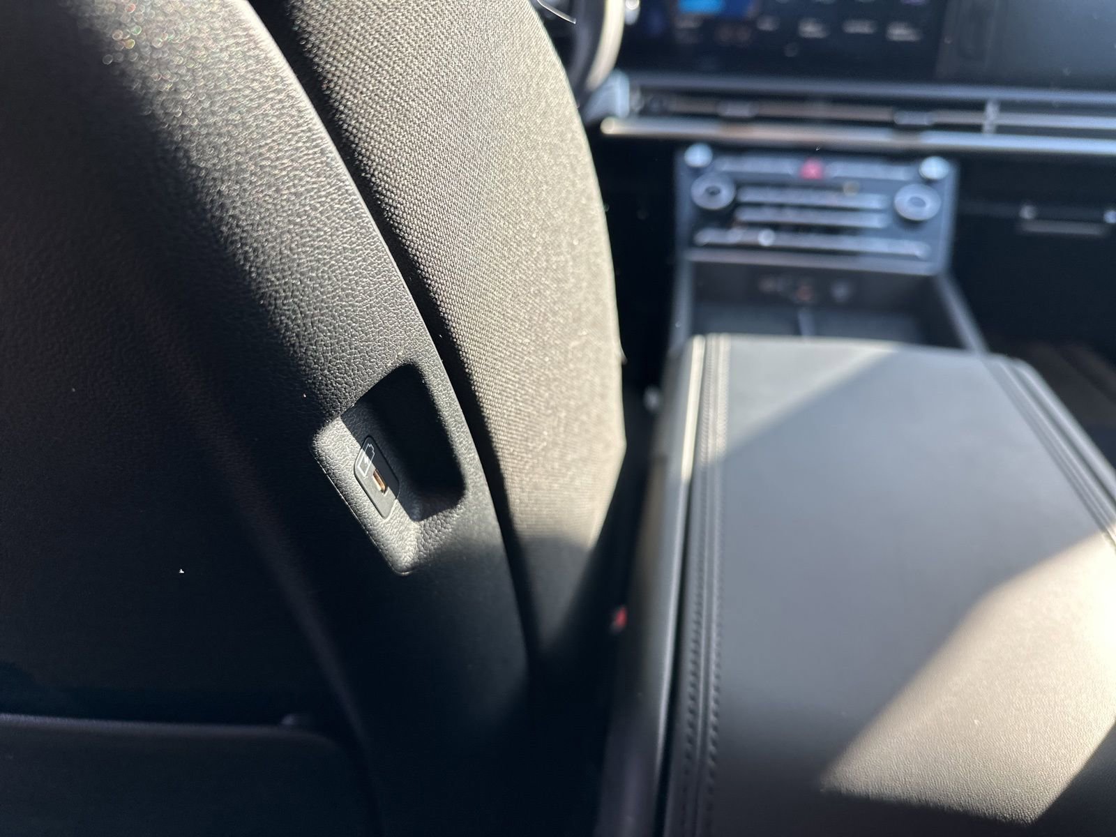 Used 2025 Hyundai Santa Fe SE image 19