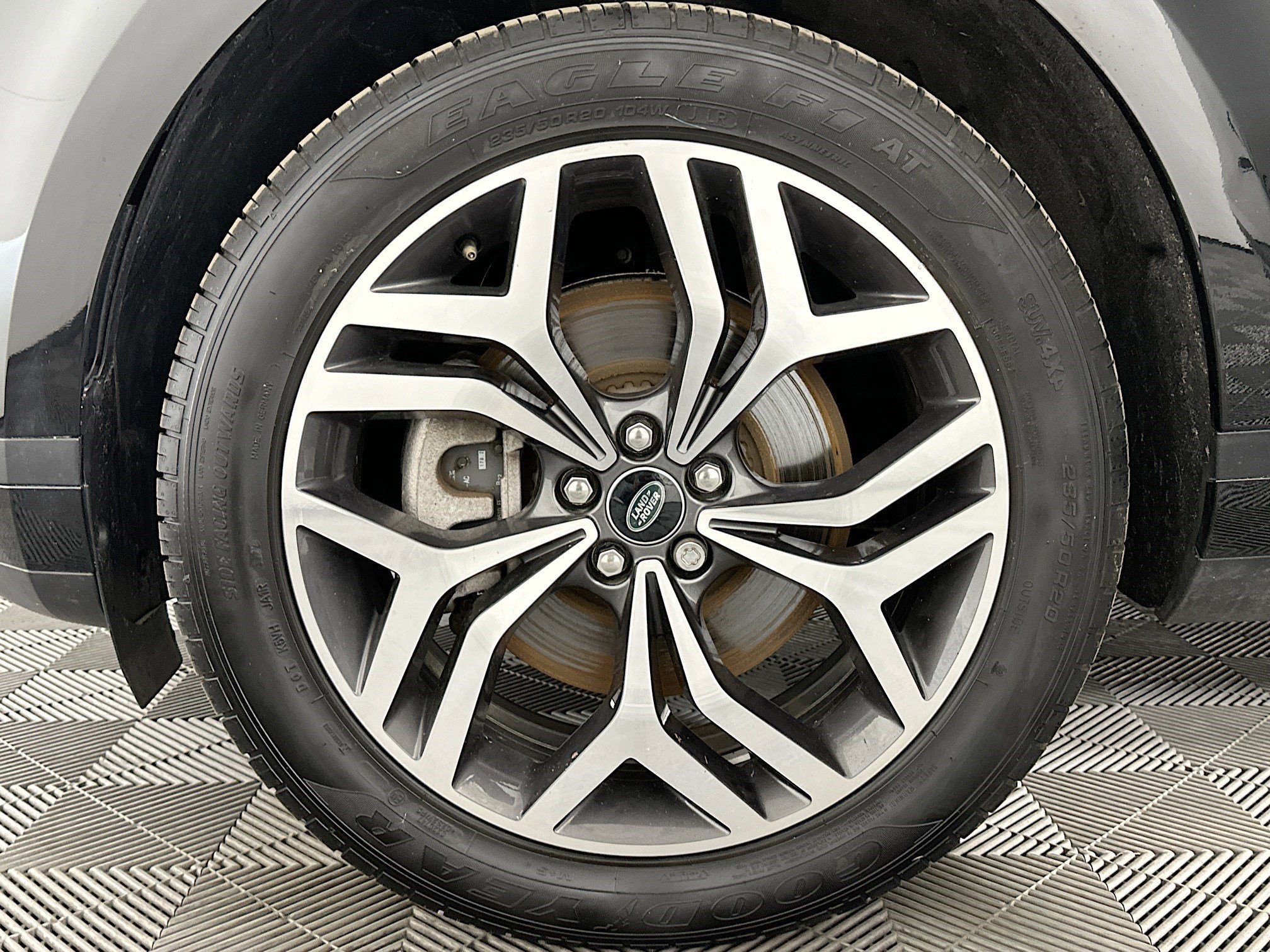 Used 2023 Land Rover Range Rover Evoque SE image 33