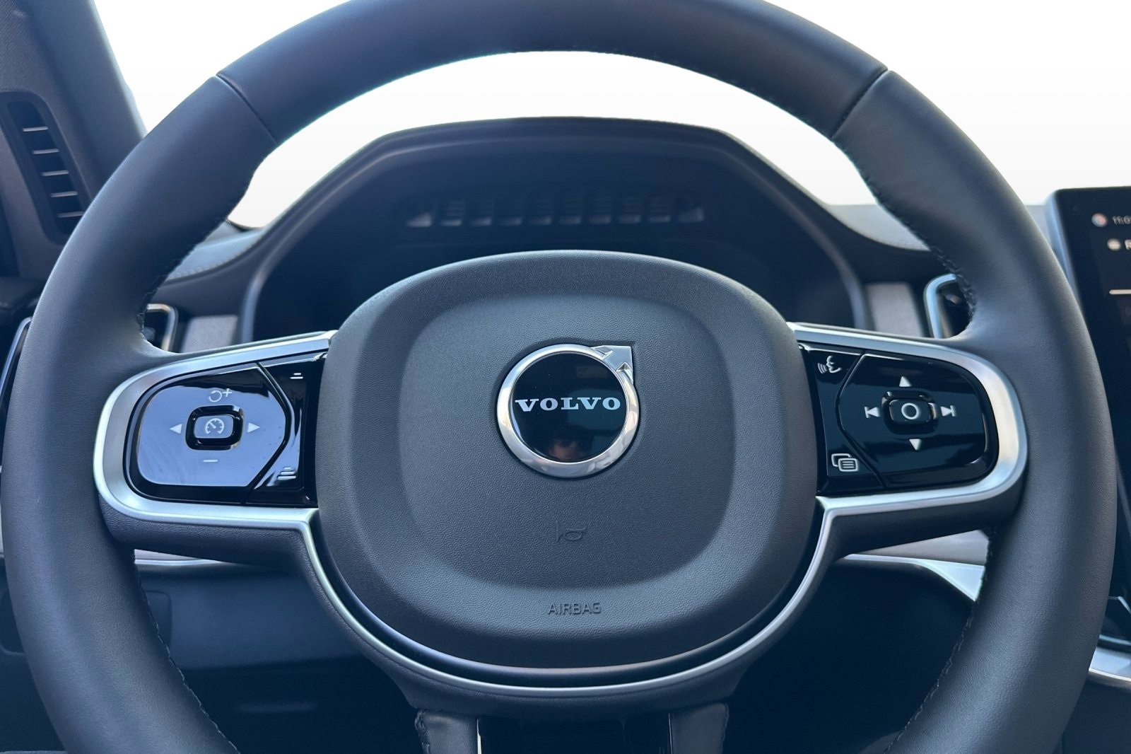 New 2026 Volvo XC90 T8 Plus image 26