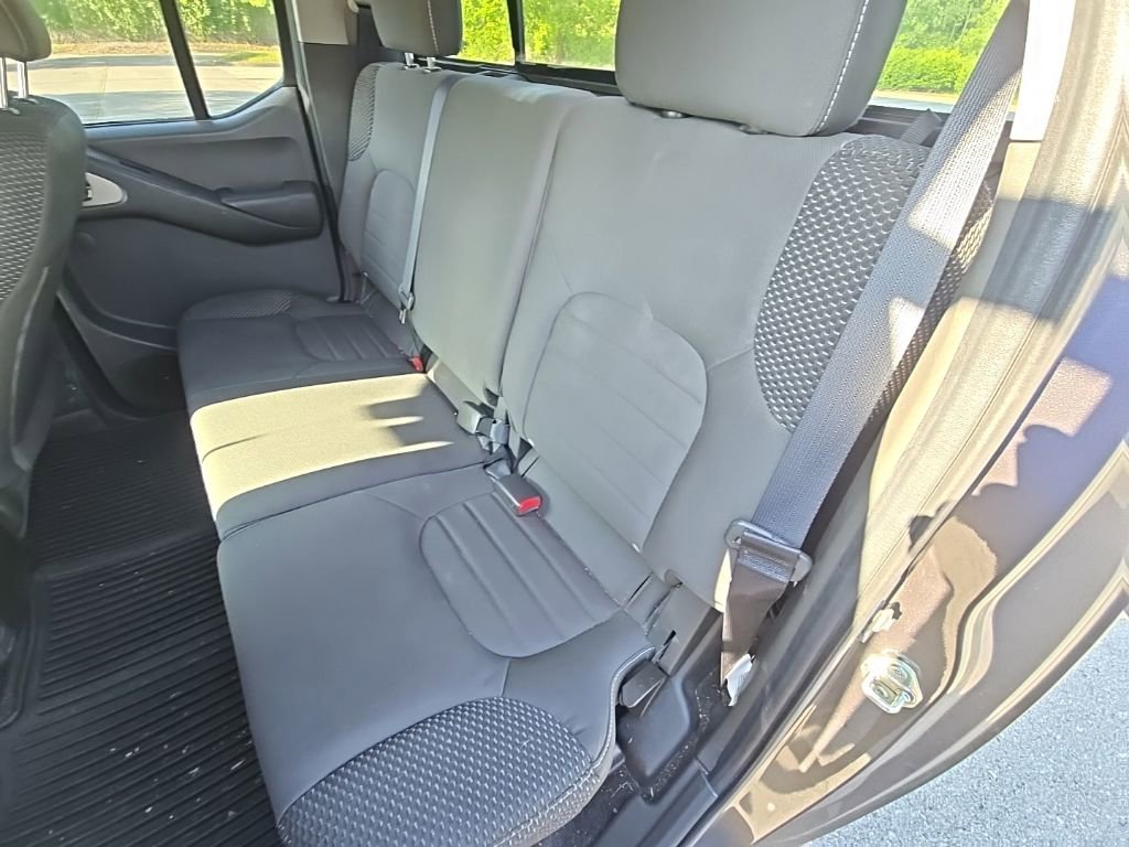 Used 2016 Nissan Frontier PRO-4X AWD/4WD image 18